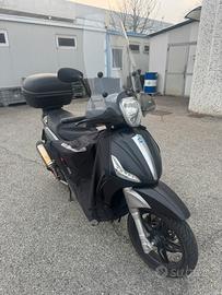 Piaggio Beverly 350 sport touring i.e. ABS ASR