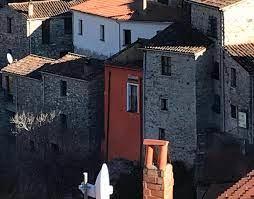 Casa indipendente a Sasso di Castalda- Borgo Manca