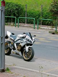 Yamaha YZF R1 SEMINUOVA