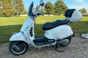 Vespa 300