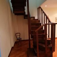 Scala interna in legno Iroko