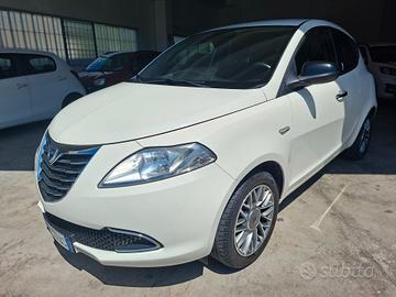 Lancia Ypsilon 1.2 69 CV 5 porte S&S Silver