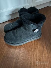 Stivali UGG Bailey Button Bling