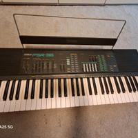 yamaha tastiera con leggío e piedi