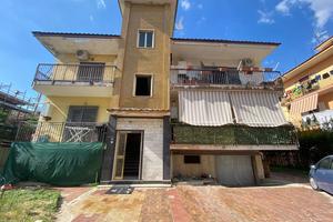 Indipendente di 4 appartamenti a Casandrino