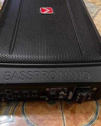 subwoofer sotto sedile