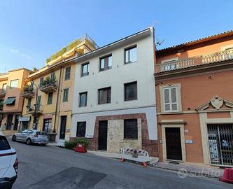 Appartamento di 119 m² con più di 5 locali a Frosi