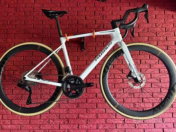 823. PARDUS ROBIN SPORT
