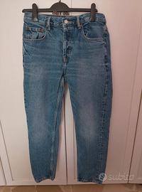 Jeans chiari con bottoni
