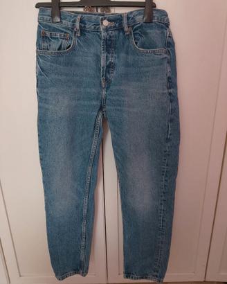 Jeans chiari con bottoni
