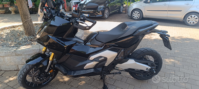 Honda x-adv