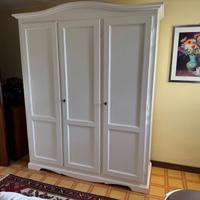 Armadio shabby bianco a 3 ante