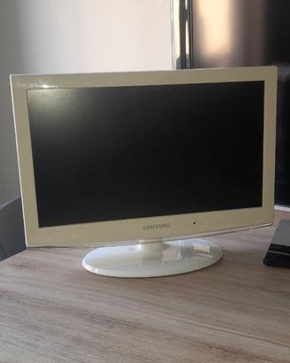 Televisori