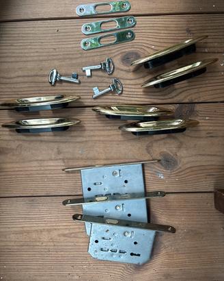 Set di serrature e maniglie per porte scorrevoli