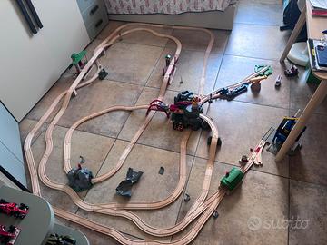Pista dei treni in legno - Brio