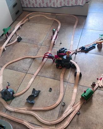 Pista dei treni in legno - Brio