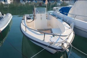 Barca open 5,50 con Suzuki 40cv 4 tempio