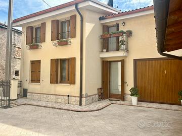 Grande Casa famigliare singola del 2007