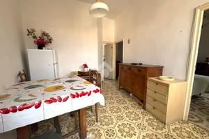 3 LOCALI A MONTE COMPATRI