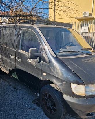Mercedes Vito W638.
