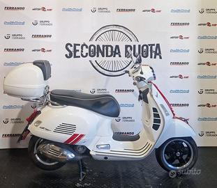 Vespa 300 GTS hpe Racing Sixties