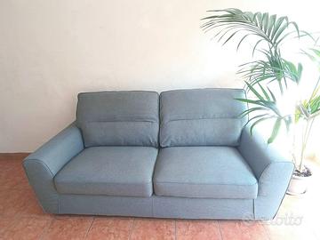 Divano 3 posti colore verde salvia come nuovo