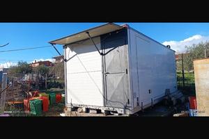 Container adibito a casetta