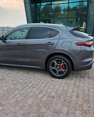 Alfaromeo Stelvio cv210 Q4 gancio traino ritiro us