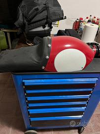 Sella in vetroresina per moto cafe' racer