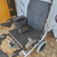 Carrozzina elettrica per anziani