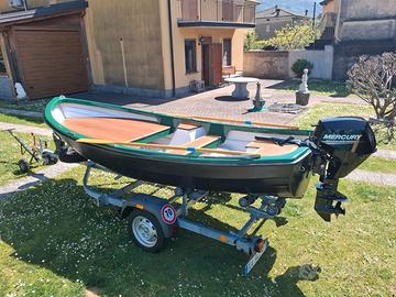 Barca Motore Carrello