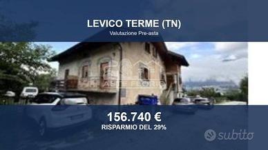 Immobile in asta di 219 m² con più di 5 locali e b