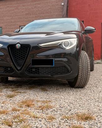 Alfa Romeo Stelvio 2.2 Turbodiesel 210 CV AT8 Q4 B