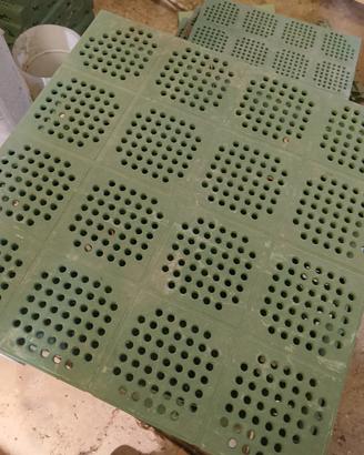 Grigliato plastico per stalla 40×40 / 73 pz