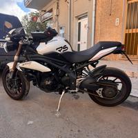 Triumph speed triple