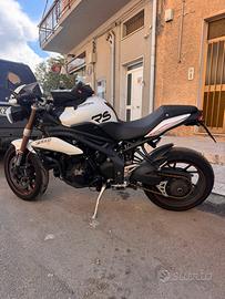 Triumph speed triple