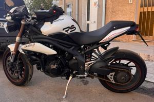 Triumph speed triple