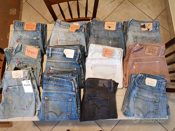 Lotto stock 11 jeans Levis modelli e taglie misti - Abbigliamento e  Accessori In vendita a Pescara