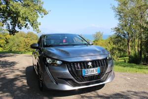 Peugeut 208 benzina