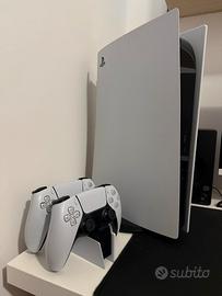 PS5 DIGITAL+2CONTROLLER+BASE DI RICARICA