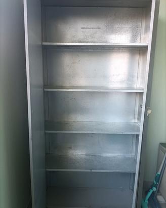armadio in ferro per balcone o cantina 