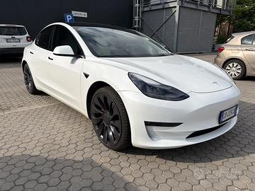 Tesla Model 3  KM56.000 2023   393 645 4047