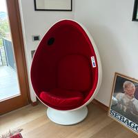 Poltrona girevole Uovo