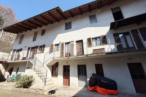 CASA SEMINDIPENDENTE A SALERANO CANAVESE