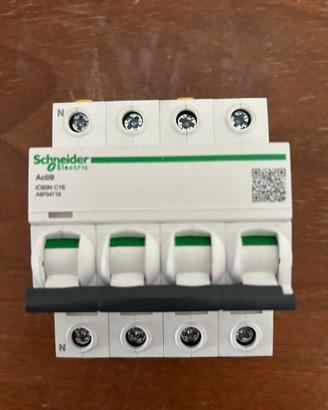 Magnetotermico schneider c16 3p-+n