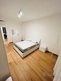 Ampia stanza matrimoniale uso singola