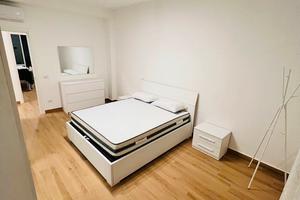 Ampia stanza matrimoniale uso singola