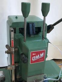 Cavatrice bucatrice legno  con catene 10 e 20 mm.