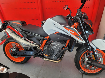 Ktm duke 890r