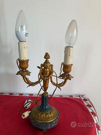 Lampada da tavolo a 2 luci inbronzo dorato e marmo